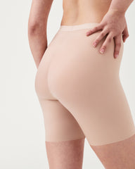 SPANXshape™ Invisible Girlshort Champagne Beige