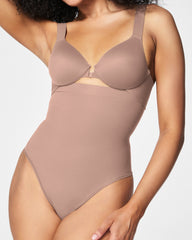 SPANXsculpt™ Seamless Power High-Waisted Thong Cafe Au Lait