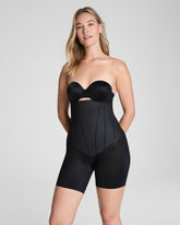 SPANXsupersculpt™ TotalContour High-Waisted Mid-Thigh Short