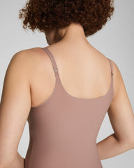 SPANXsupersmooth™ Essential V-Neck Slip Cafe Au Lait