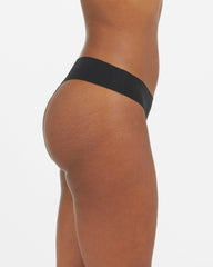 SPANXsmooth™ Fit-To-You Thong 3-Pack Box Very Black