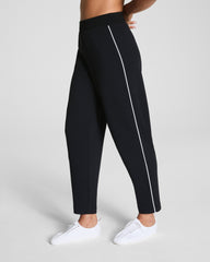 SPANX AirEssentials® Pique Barrel Ankle Pant Very Black