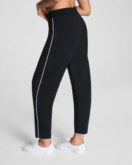 SPANX AirEssentials® Pique Barrel Ankle Pant Very Black