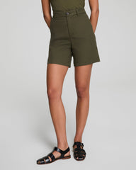 SPANXsupersmooth™ Stretch Twill Short, 7" Dark Pine