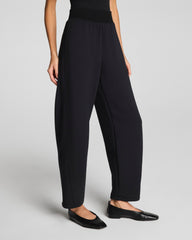 SPANX AirEssentials® Luxe Barrel Leg Pant Very Black