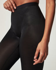 SPANXshape™ Invisible Capri Very Black