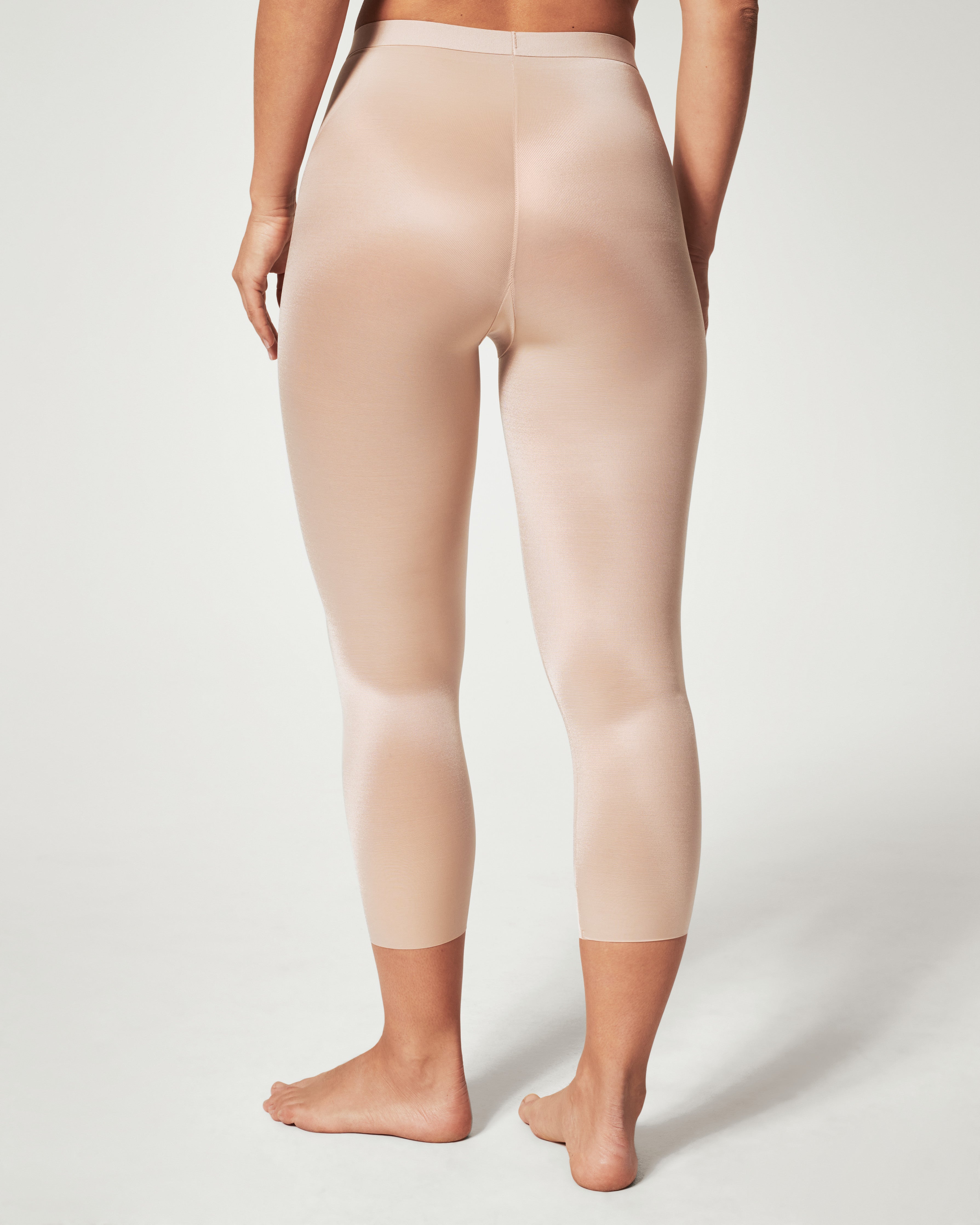 SPANXshape™ Invisible Capri  Champagne Beige