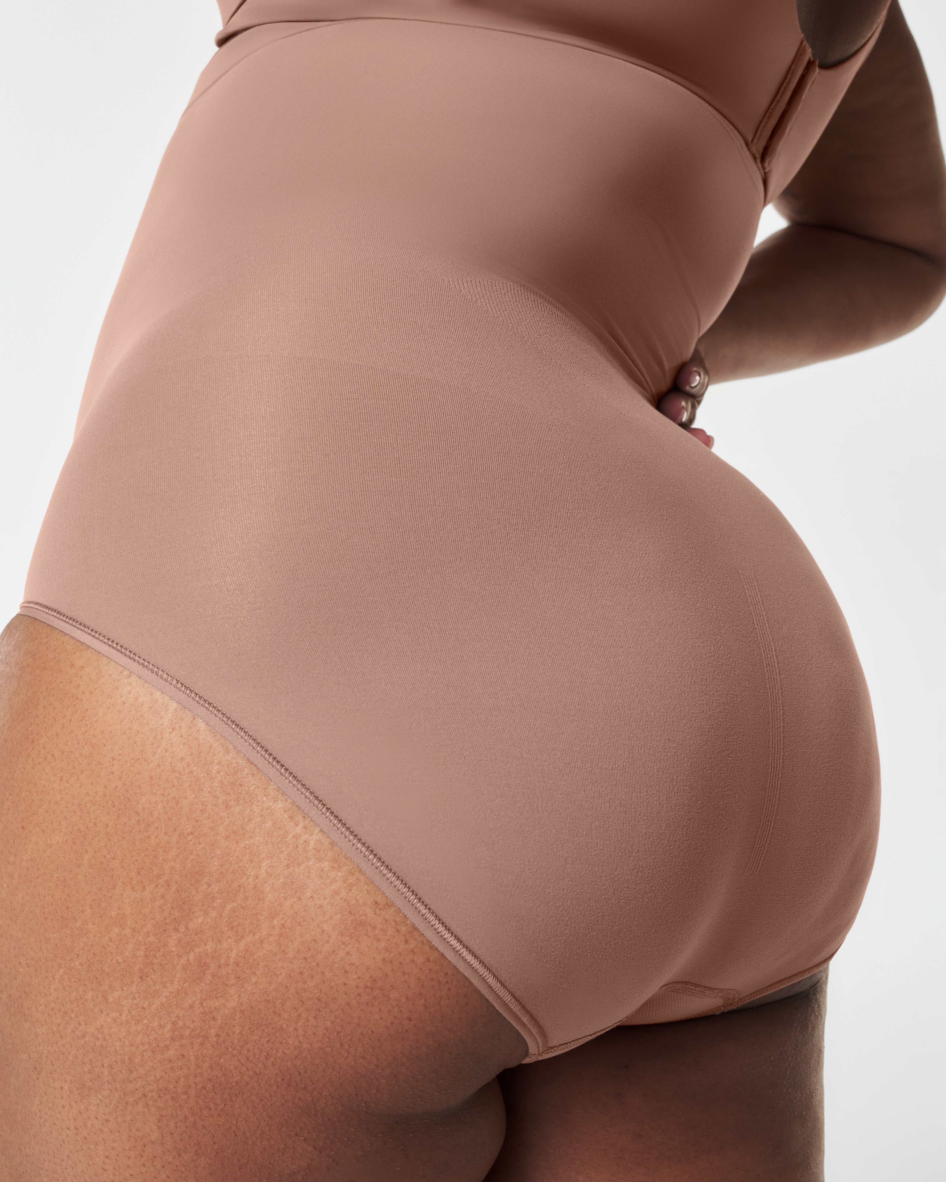 SPANXsculpt™ Seamless Power High-Waisted Brief  Cafe Au Lait