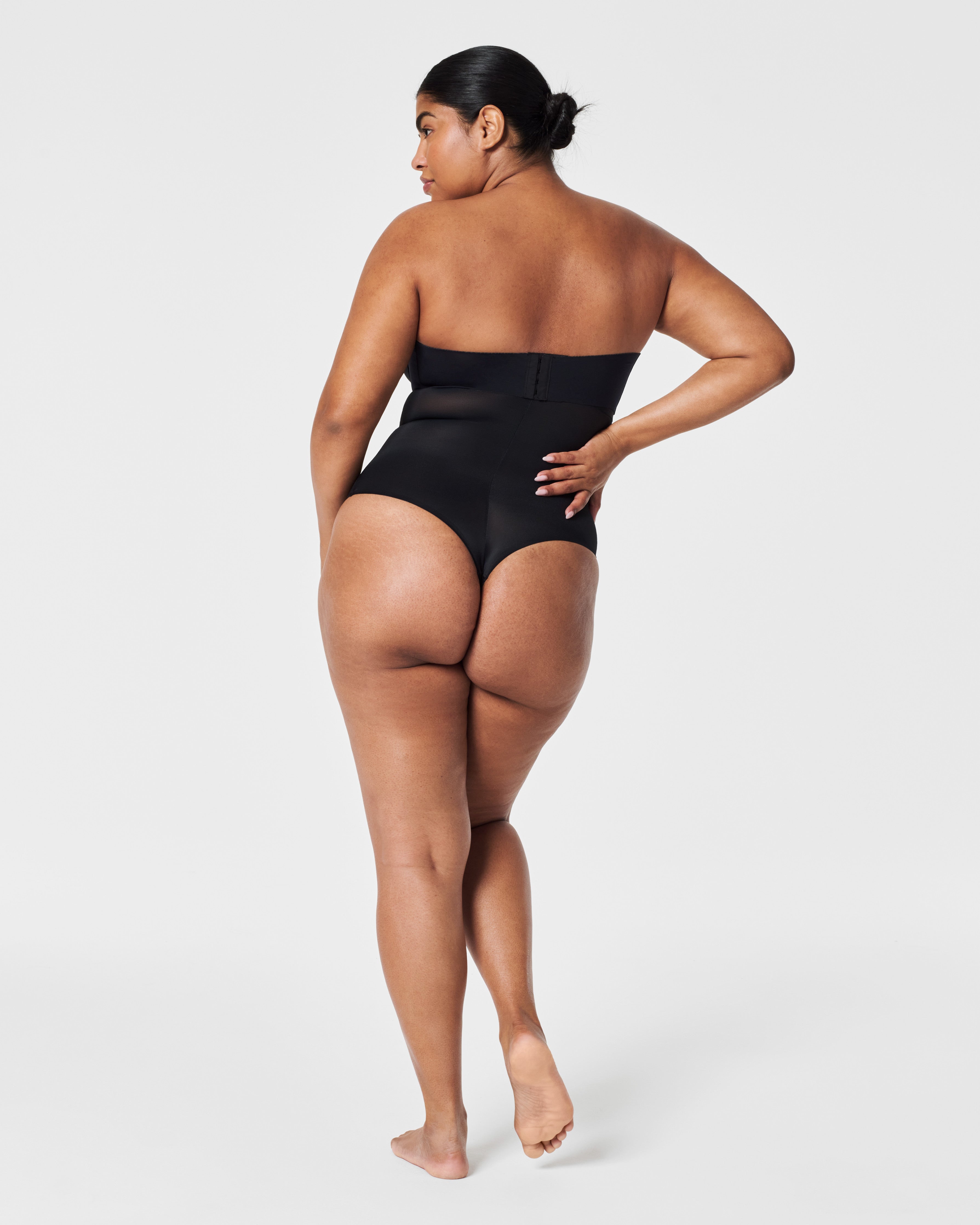 SPANXshape™ Invisible High-Waisted Thong  Very Black
