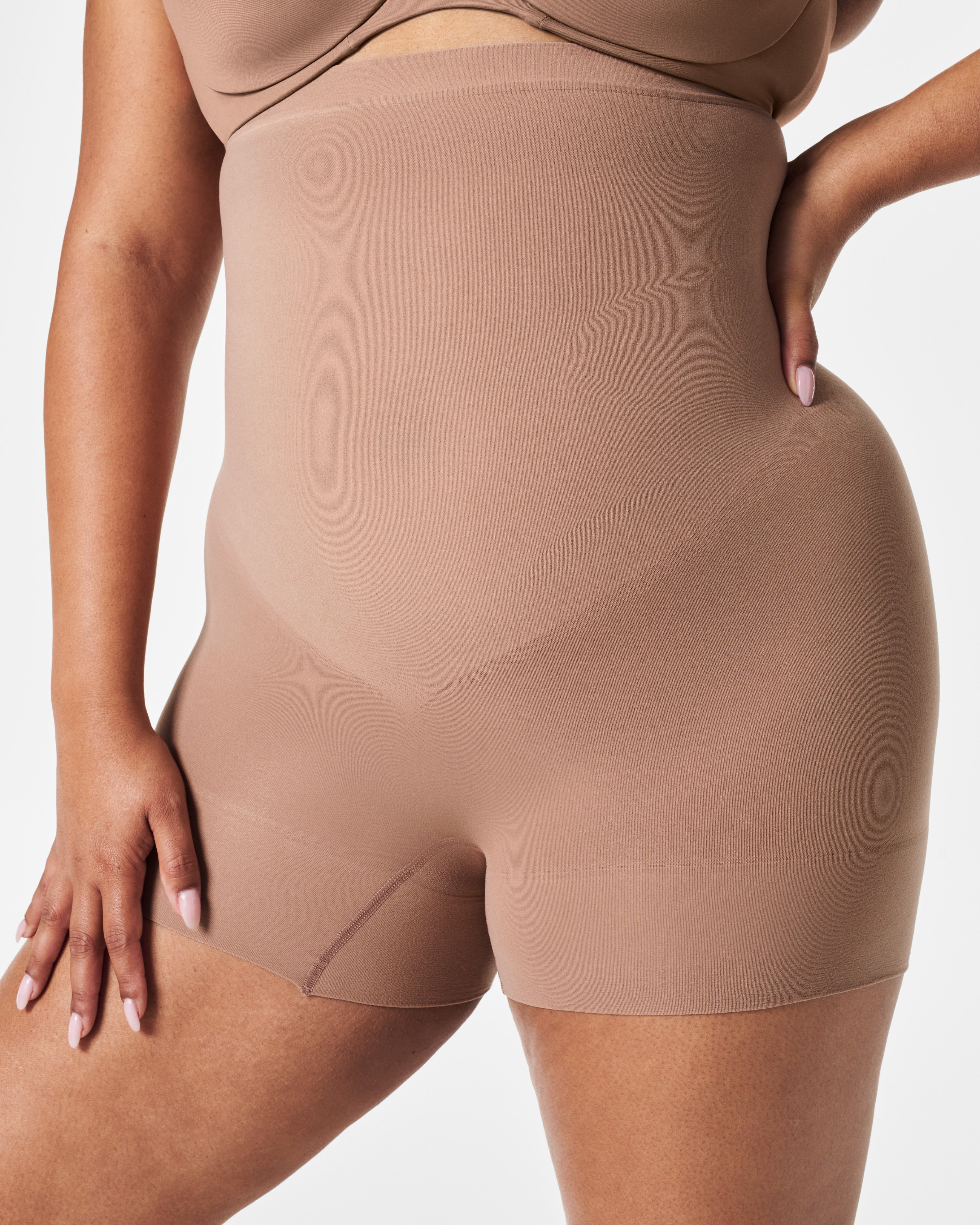 SPANXsculpt™ Seamless Power High-Waisted Shorty  Cafe Au Lait