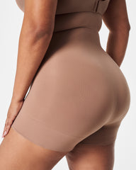 SPANXsculpt™ Seamless Power High-Waisted Shorty  Cafe Au Lait