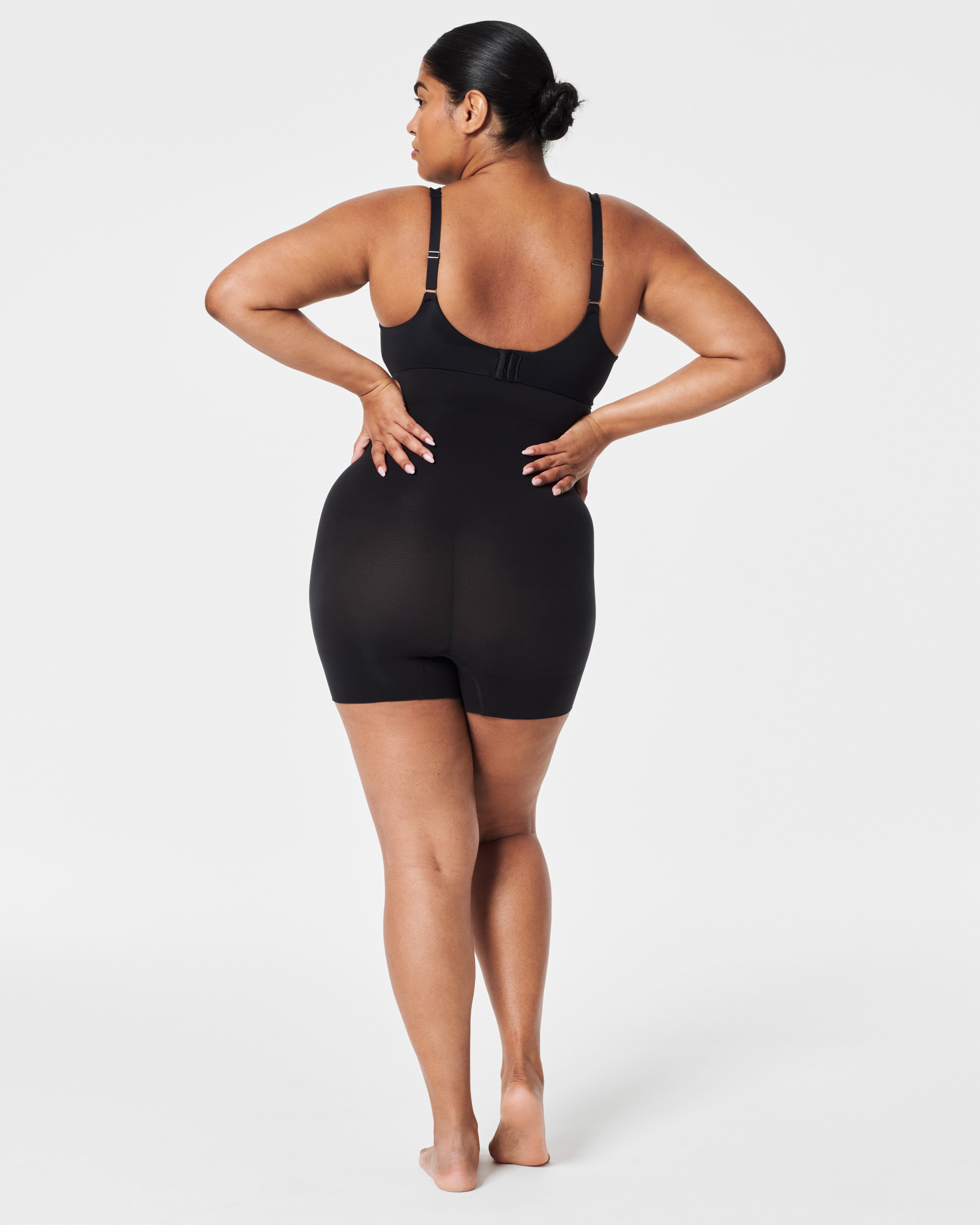 SPANXsculpt™ Seamless Power High-Waisted Shorty  Very Black