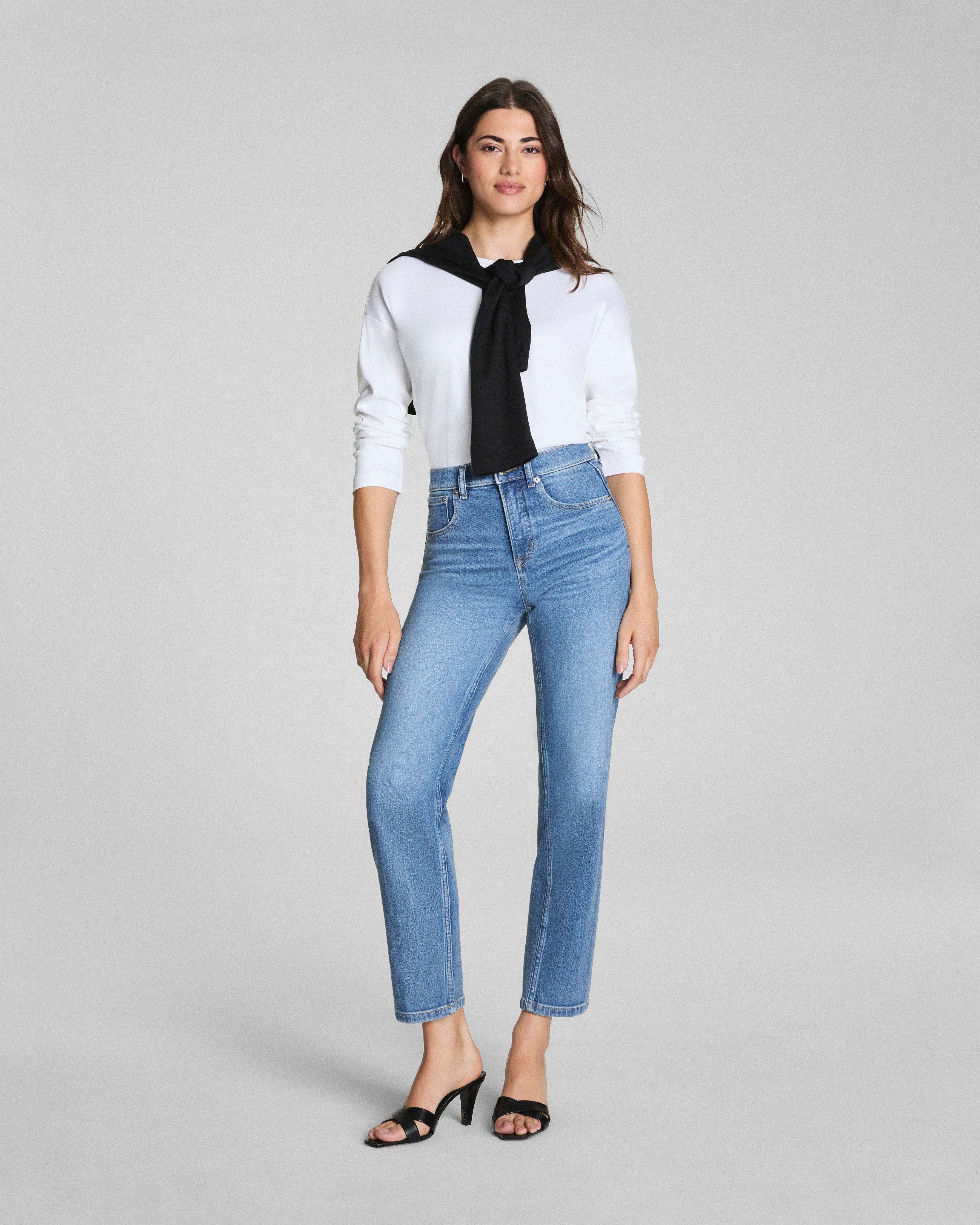 SPANXshape™ Authentic 360 90s Straight Leg Jeans