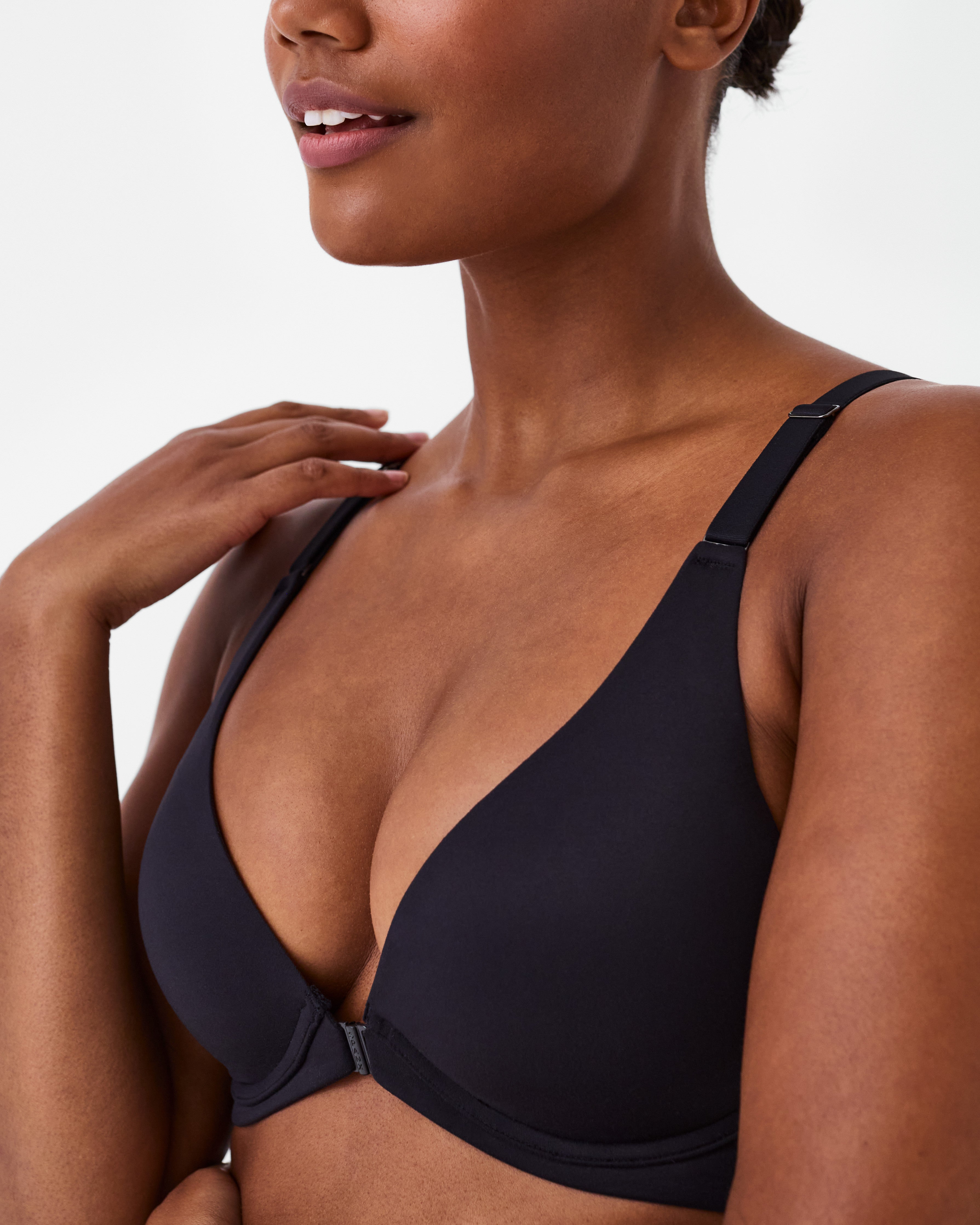SPANXsmooth™ Bra-llelujah!® Adjustable Plunge Wireless Lift Bra  Very Black