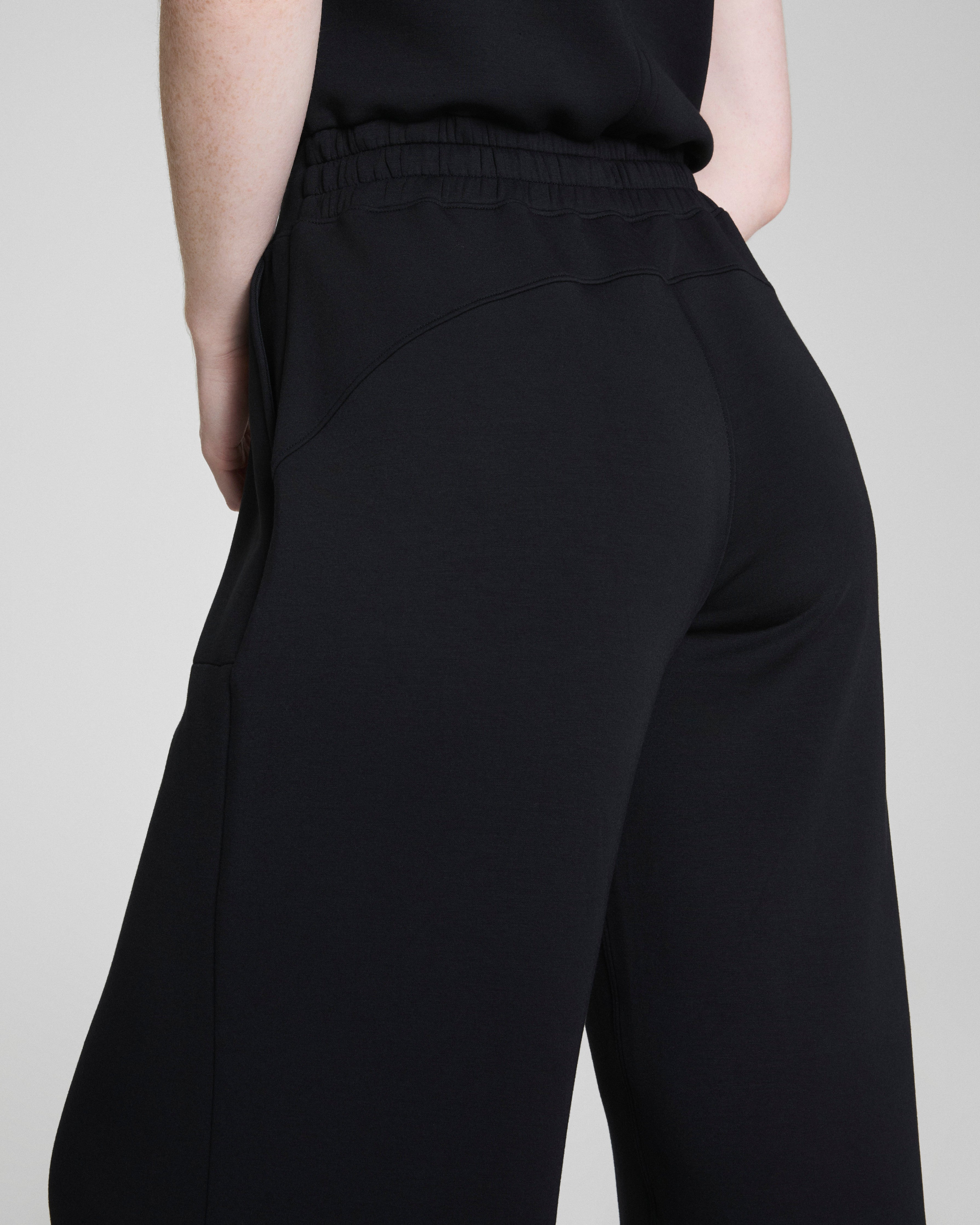 SPANX AirEssentials® Sleeveless Jumpsuit  Very Black