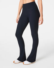 SPANXsmooth™ OnForm Micro Flare Pant  Barely Black