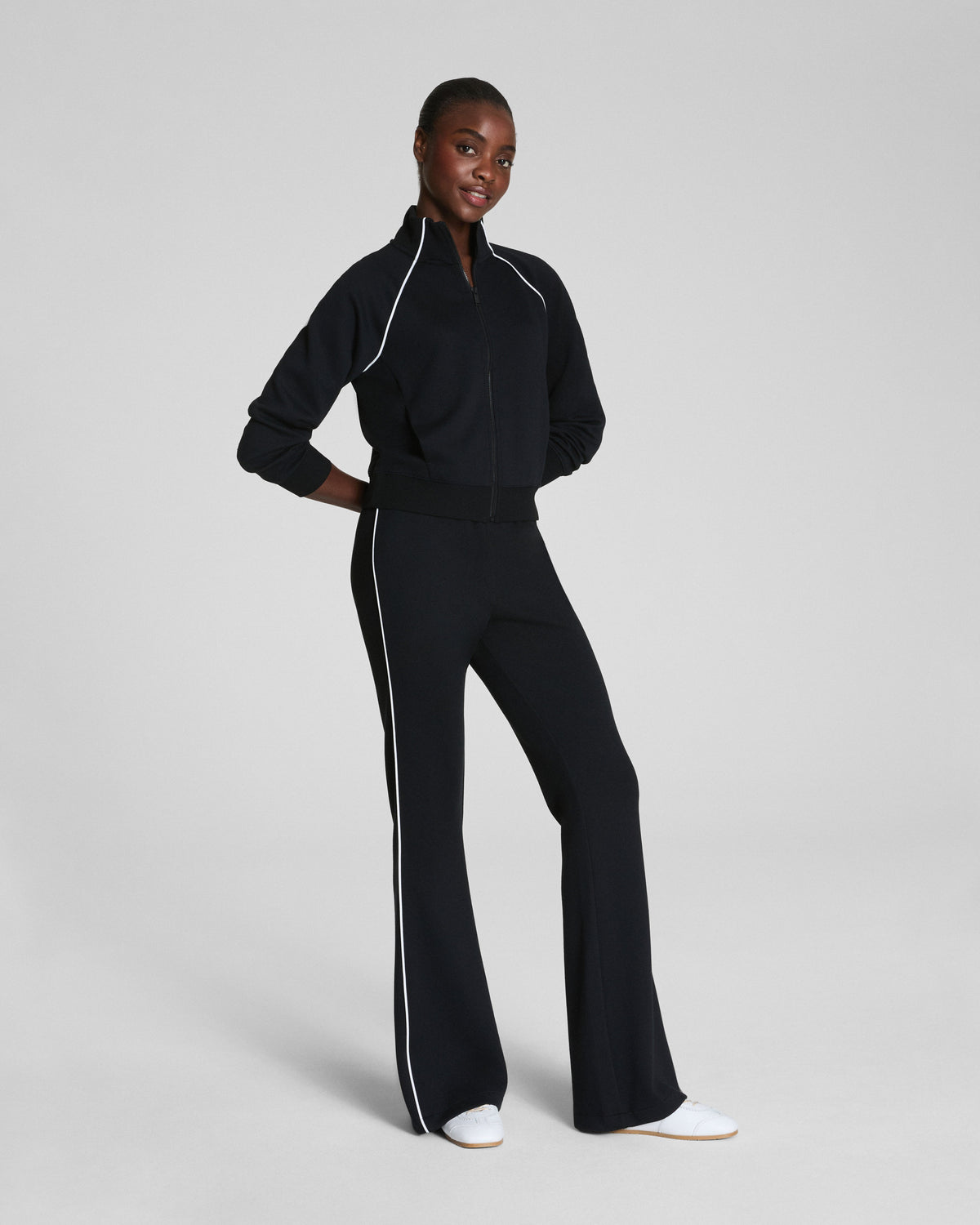SPANX AirEssentials® Pique Flare Pant  Very Black