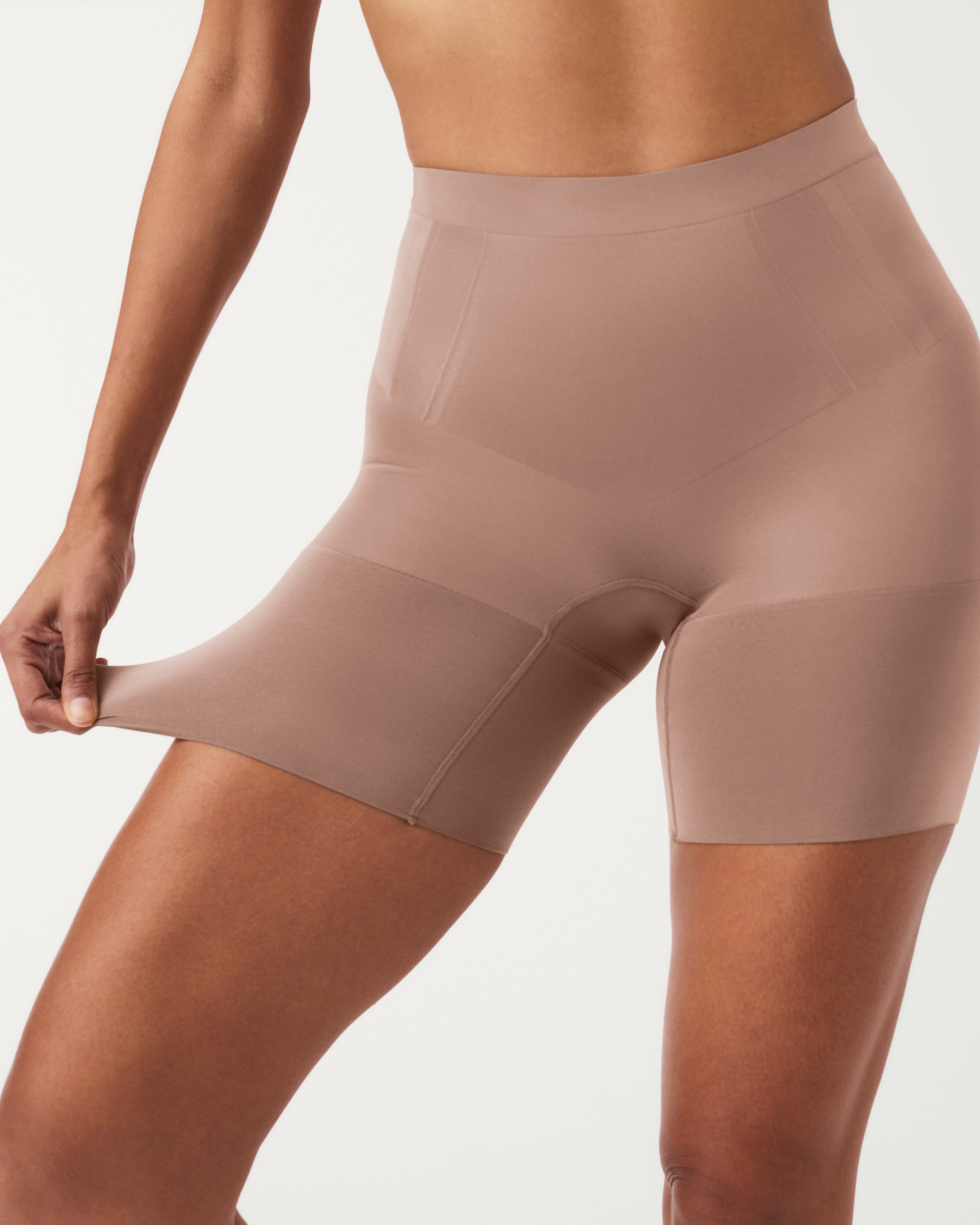 SPANXsculpt™ OnCore Mid-Thigh Short  Cafe Au Lait