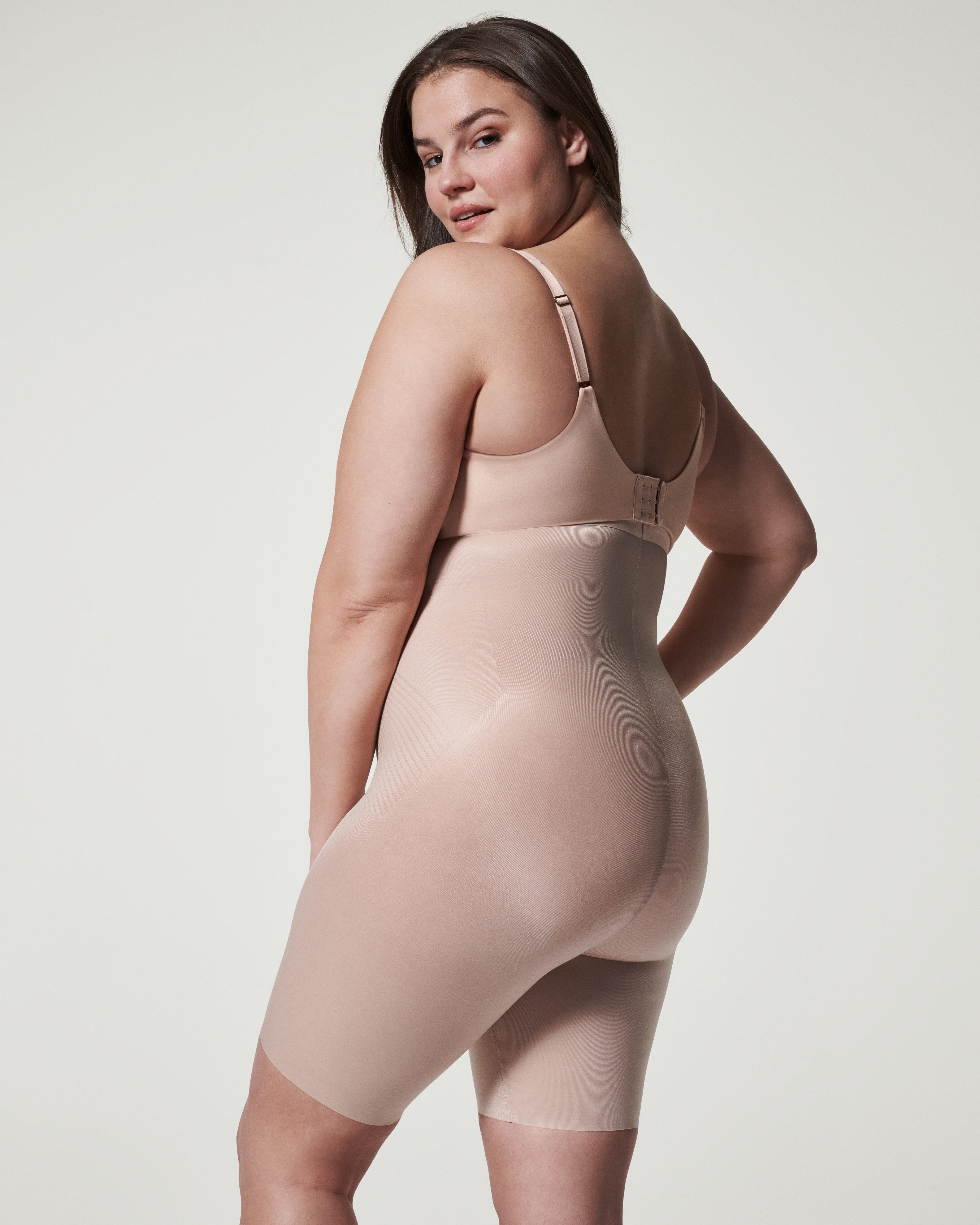 SPANXshape™ Invisible High-Waisted Mid-Thigh Short  Champagne Beige